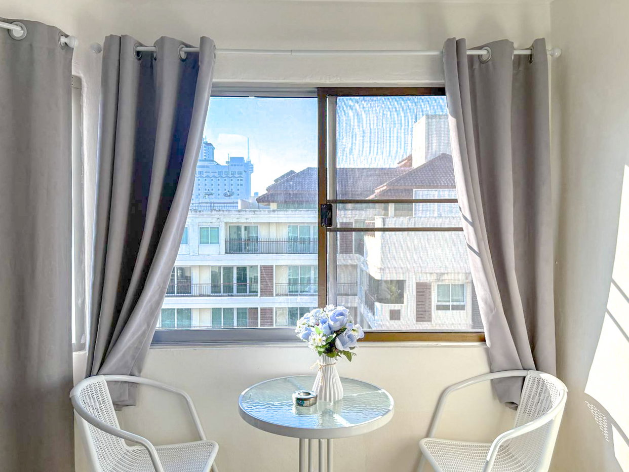 picture Jomtien Thip Condotel Studio Condo for Sale Sea View - 1/10
