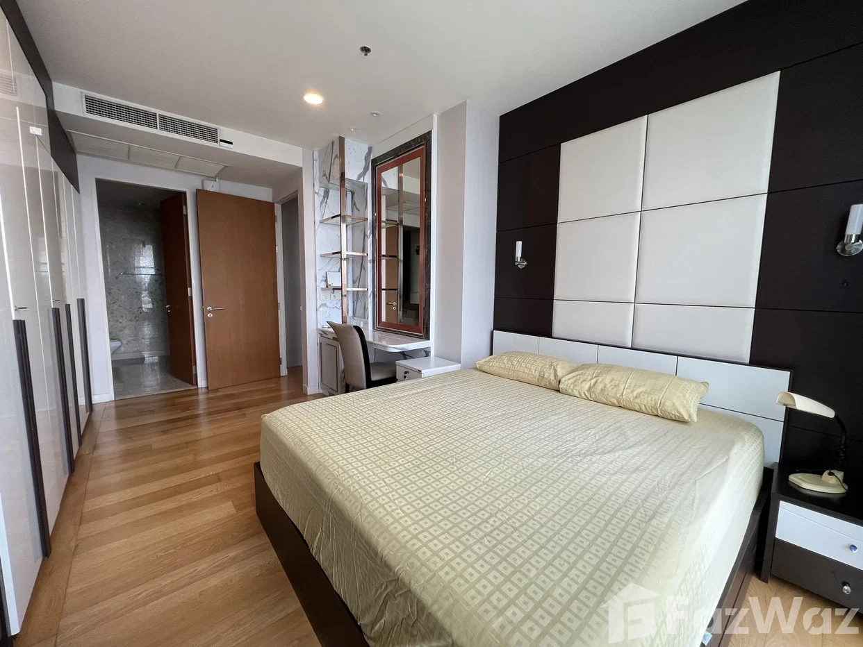picture Live the Dream in Luxurious Riverside Apartment: Chatrium Residence Executive Condo 1161674 - 8/15