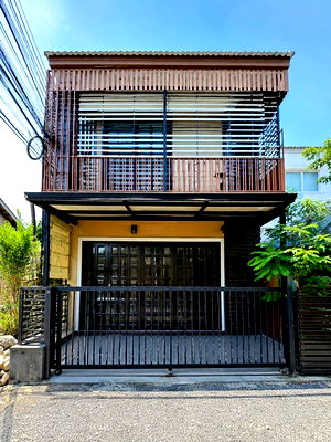บ้านเดี่ยวให้เช่า : กรุงเทพกรีฑา5-9 ใกล้ตลาดลำสาลีและตลาดบางกะปิ หลังมุม 40 ตร.วา 160 ตร.ม.1.2 กม.พร้อมเฟอร์ฯ บ้านเดี่ยว 2 ชั้น 4นอน 3น้ำ