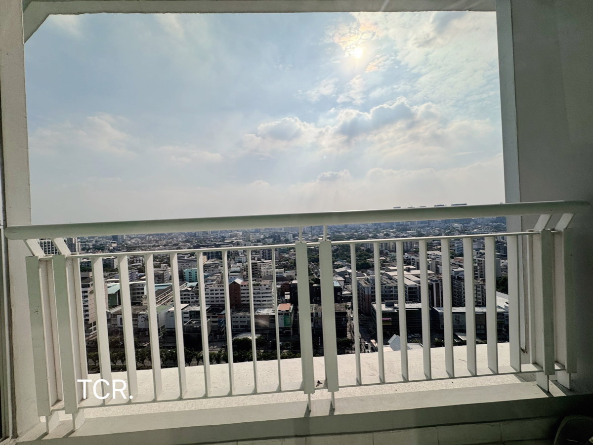 picture Ready to move in “𝐑𝐡𝐲𝐭𝐡𝐦 𝐑𝐚𝐭𝐜𝐡𝐚𝐝𝐚“ 2 Bedrooms Size 73.5 Sq.m. Near MRT-Ratchadapisek - 21/22