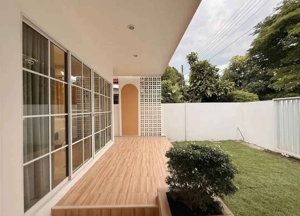 รูป R-107 🏡 บ้านเดี่ยวชั้นเดียวให้เช่า | หมู่บ้านศิริวัฒนานิเวศน์ หนองหอย เชียงใหม่ ✨ บ้านสวย พร้อมเฟอร์นิเจอร์และเครื่องใช้ไฟฟ้าครบ เข้าอยู่ได้ทันที - รูปที่ 3/19