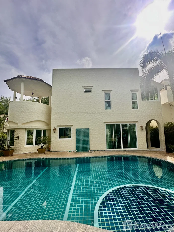 picture Charming Mediterranean-Style 3 BR Pool Villa 6446492 - 1/20