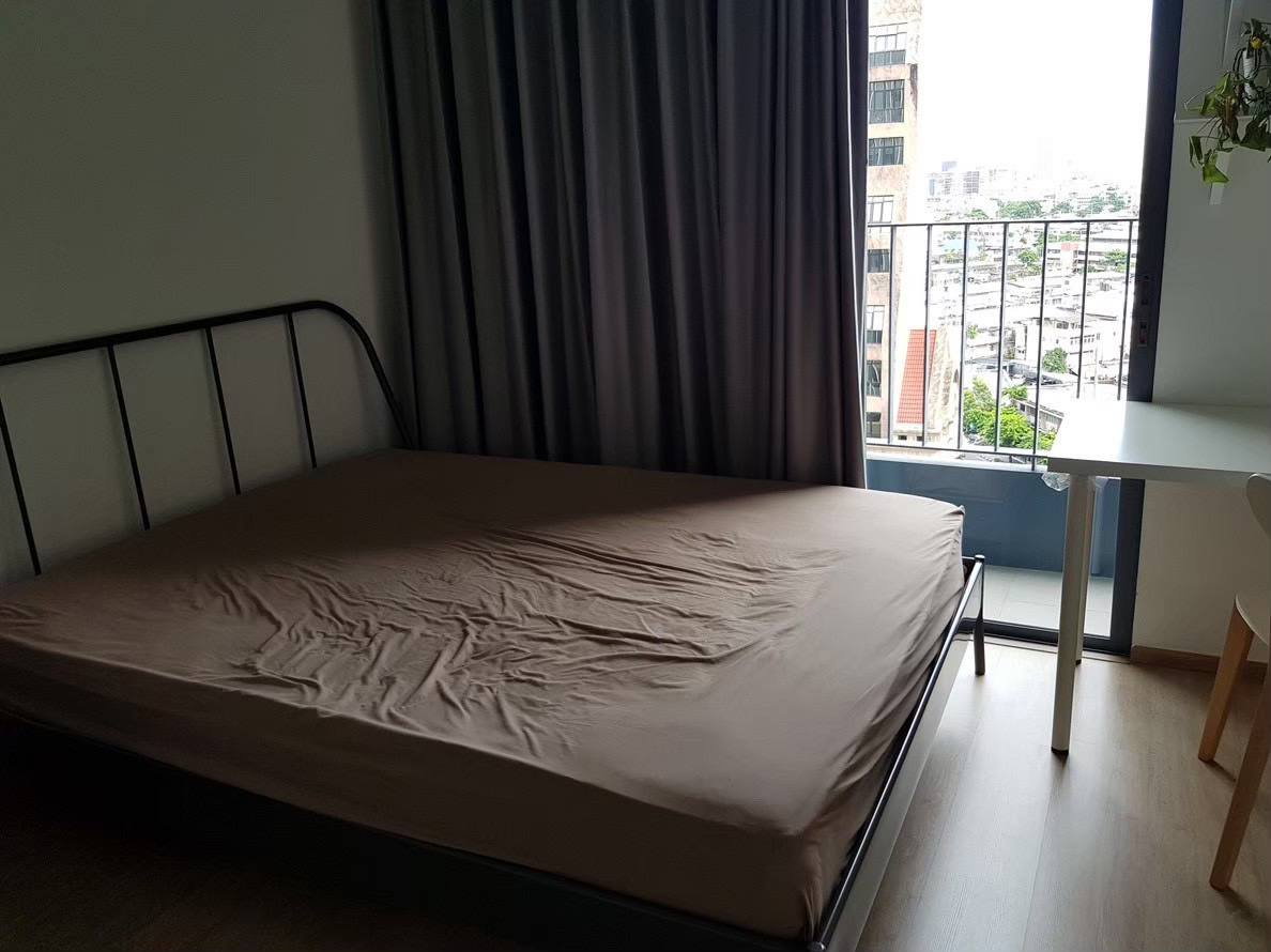 รูป Ideo Q Chula Samyan【𝐒𝐄𝐋𝐋 & 𝐑𝐄𝐍𝐓】🔥ห้องดีไซน์โมเดิร์นที่ให้ทั้งความสวยและความคล่องตัวในการใช้งาน🔥  ติดต่อไลน์ไอดี: @hacondo - รูปที่ 1/8