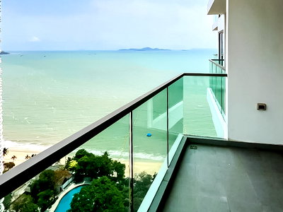 ขายคอนโด : Wong Amat Tower Connected Studio Condo for Sale Sea View