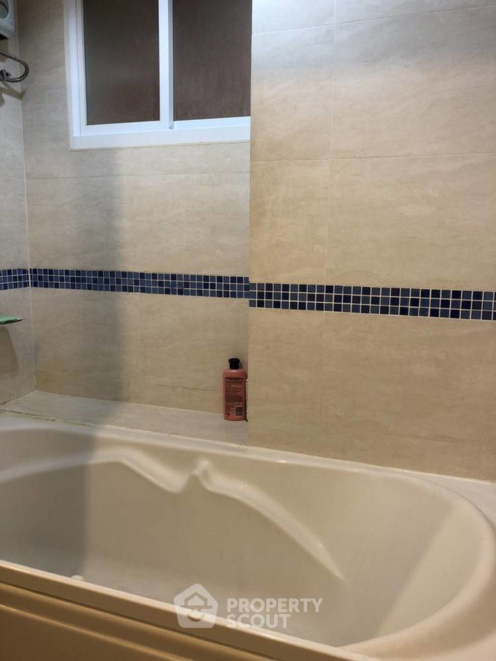 picture 1-BR Condo at Life @ Sukhumvit 65 near BTS Phra Khanong (ID 386562) - 10/15