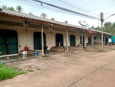 ที่ดิน เมืองชุมพร ชุมพร : ประกาศขายห้องแถวจำนวน10ห้อง ต.ท่ายาง อ.เมือง จ.ชุมพร