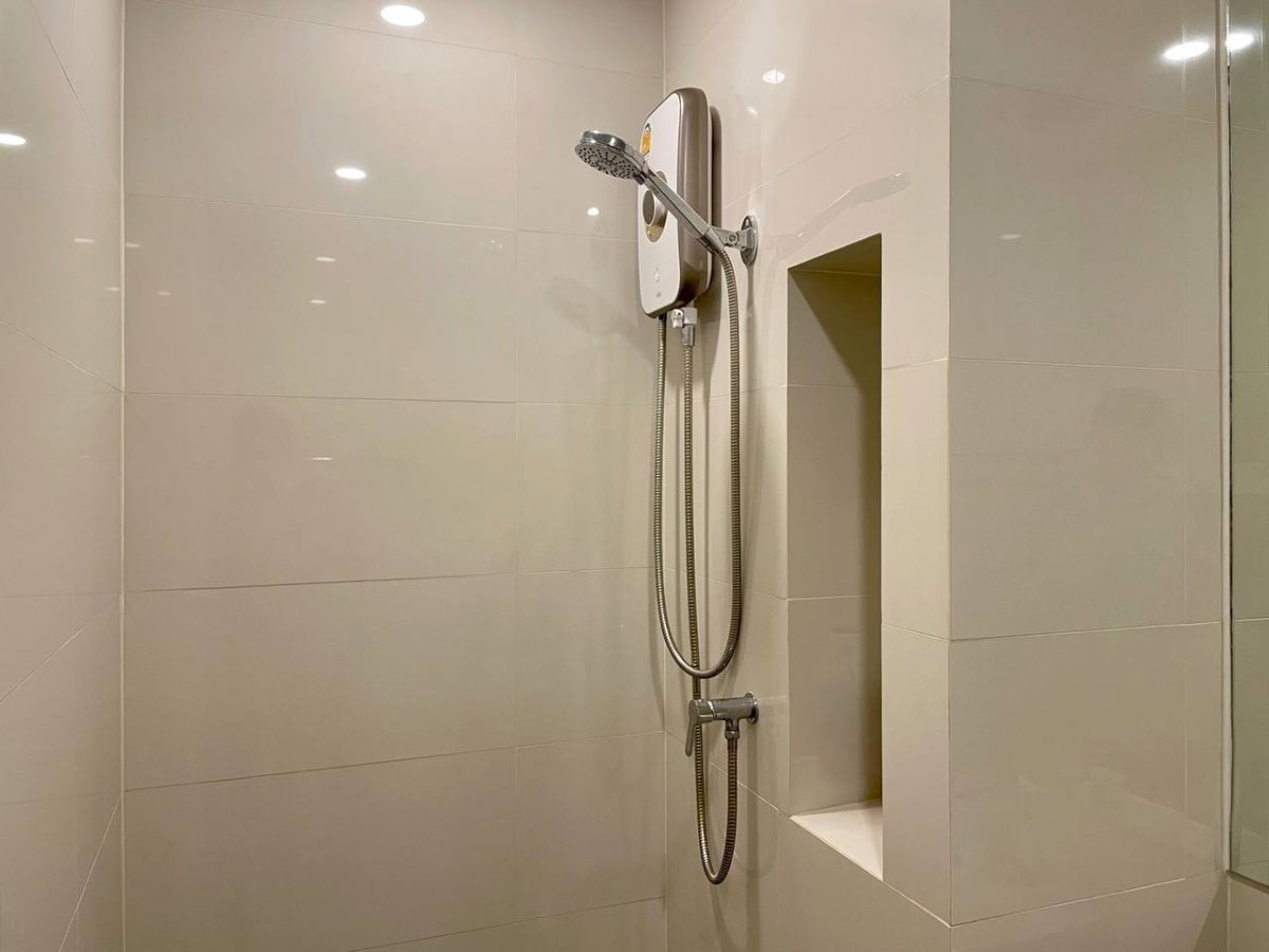 รูป Knightsbridge Prime Sathorn【𝐒𝐄𝐋𝐋 & 𝐑𝐄𝐍𝐓】🔥ห้องสไตล์ Urban Luxury เฟอร์ครบ พร้อมฟังก์ชันที่ตอบโจทย์ชีวิตเมือง🔥  ติดต่อไลน์ไอดี: @hacondo - รูปที่ 8/9