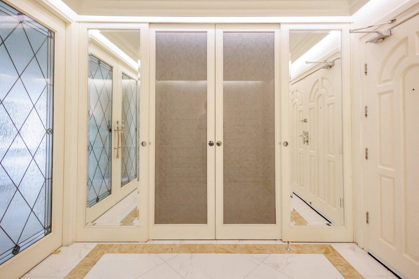 รูป LTH15666 – Luxury Condo for Sale Asoke | Ultra Spacious Residence with 5 Terraces | Near BTS Asoke | 30.9 MB | คอนโดหรูขาย อโศก ห้องขนาดใหญ่พิเศษ พร้อมระเบียง 5 จุด ใกล้ BTS อโศก - รูปที่ 4/6