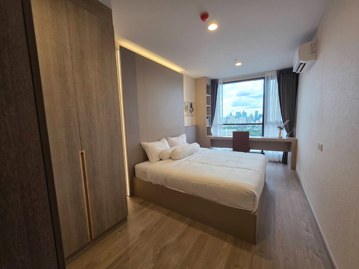 picture For rent  The Crown Residences rama 4  - 6/16