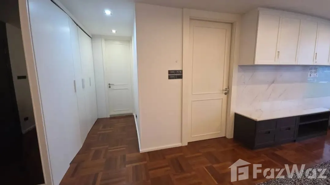 picture 1 bedroom at The Royal Navin Tower 6446813 - 3/34