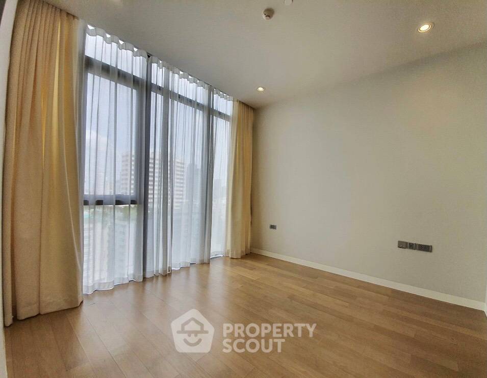 picture 2-BR Condo at Vittorio Sukhumvit 39 near BTS Phrom Phong (ID 507986) - 7/11