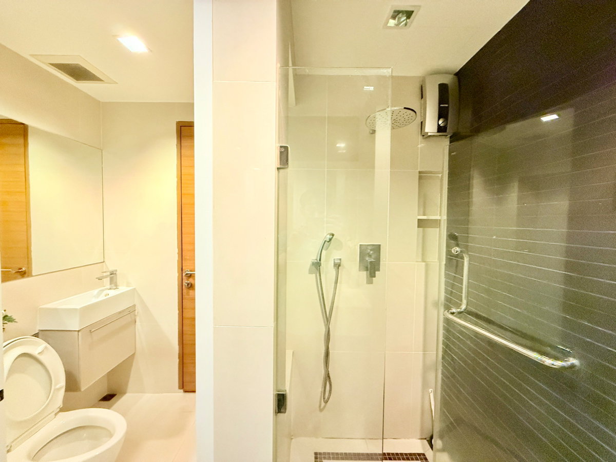 picture For Rent❗️𝐑𝐡𝐲𝐭𝐡𝐦 𝐑𝐚𝐭𝐜𝐡𝐚𝐝𝐚 - 𝐇𝐮𝐚𝐢𝐤𝐡𝐰𝐚𝐧𝐠  1 Bedroom 46 Sq.m. Near MRT-Huaikhwang  - 11/16