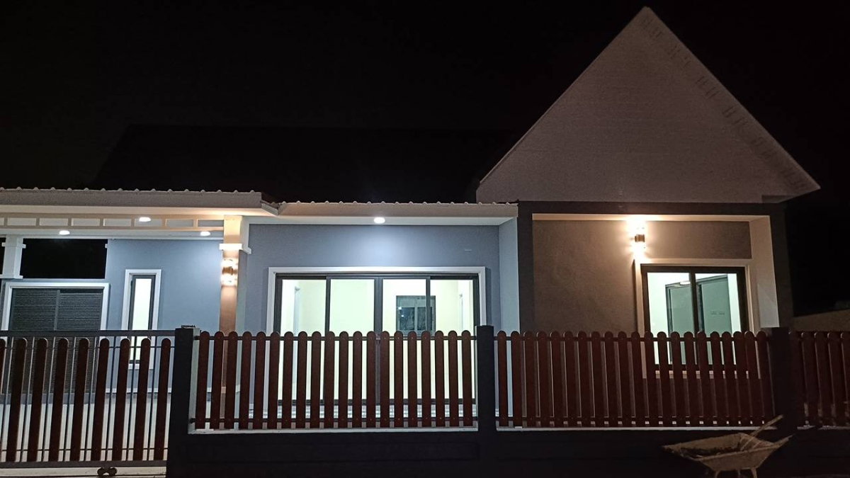 รูป บ้านเดี่ยว 2 ห้องนอน 2 ห้องน้ำ 1 ห้องนั่งเล่น 1 ห้องครัว พร้อมเฟอร์นิเจอร์ ที่เสนา จังหวัดพระนครศรีอยุธยา ราคา 3 ล้านถ้วน - รูปที่ 22/26