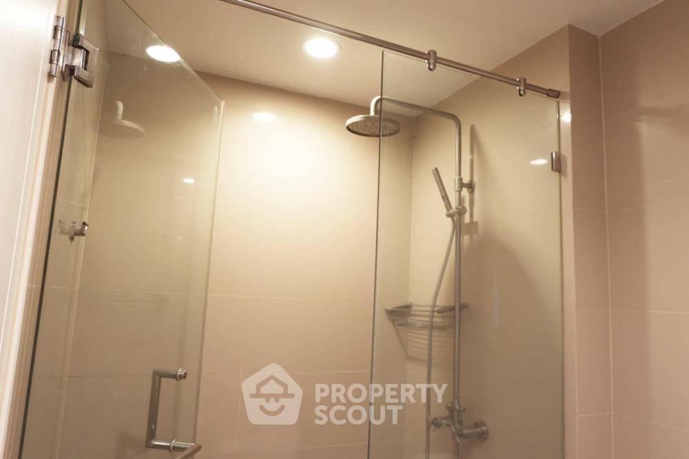 picture 1-BR Condo at Hive Sukhumvit 65 near BTS Ekkamai (ID 595277) - 11/13