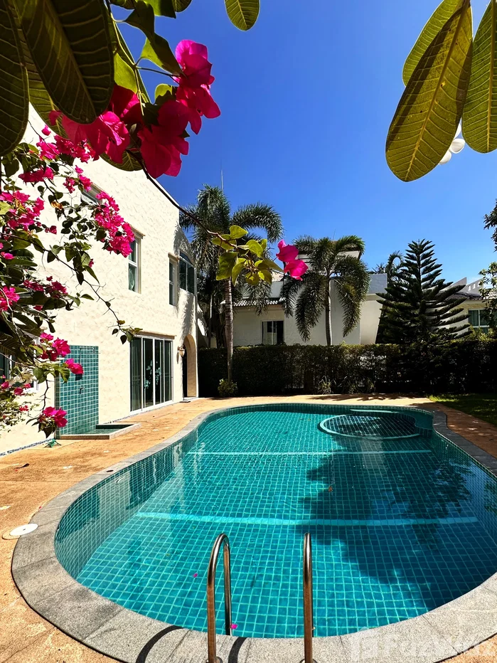 picture Charming Mediterranean-Style 3 BR Pool Villa 6446492 - 2/20