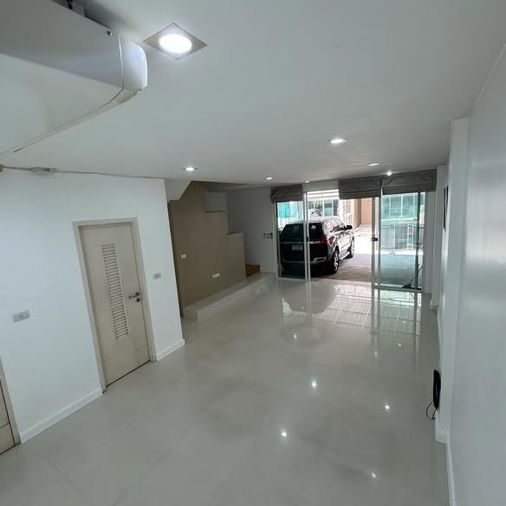 3-bed townhouse for sale, 22 sq wah, LUMPINI TOWN RESIDENCE LADPRAO STATION