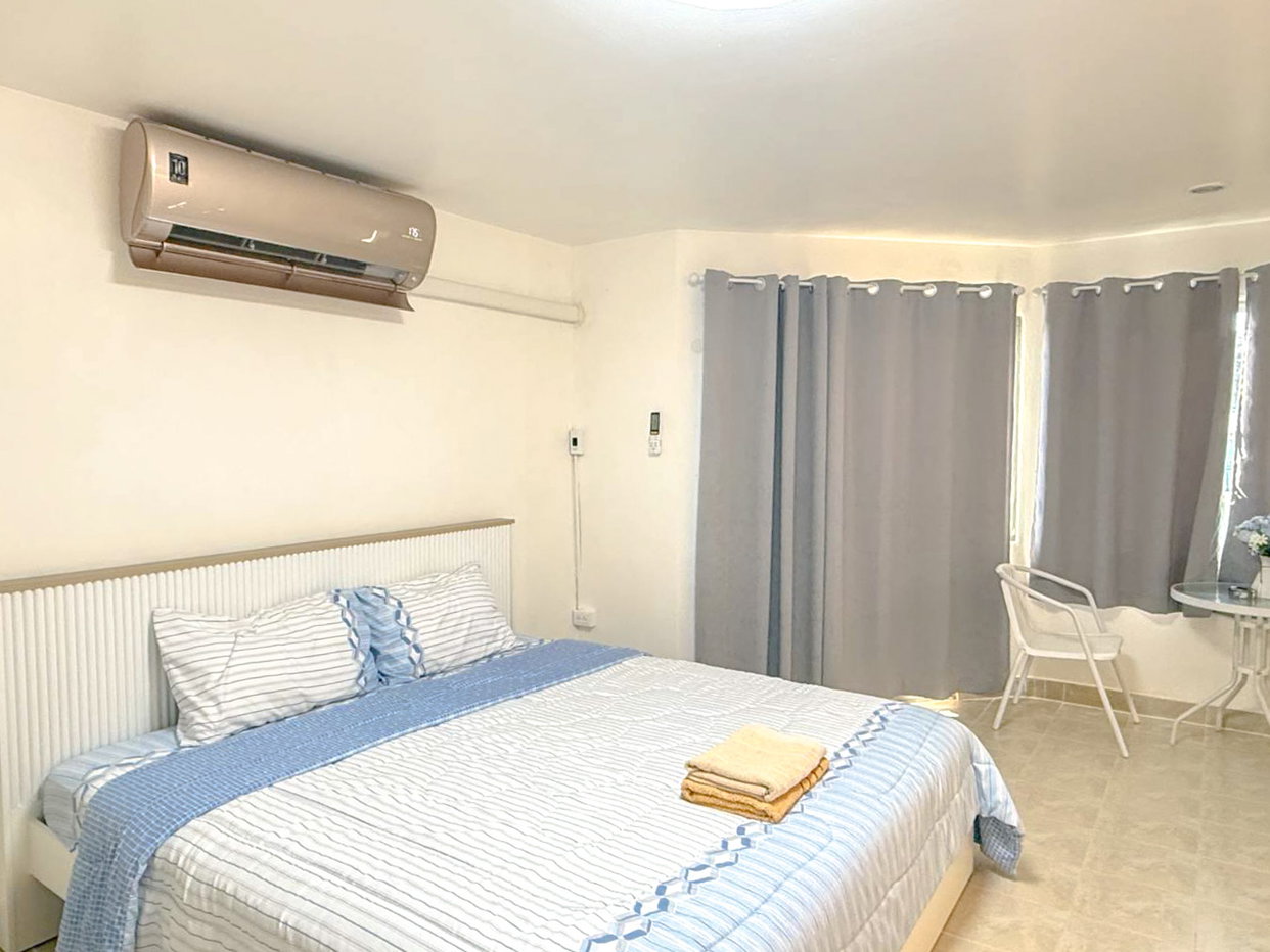 picture Jomtien Thip Condotel Studio Condo for Sale Sea View - 6/10