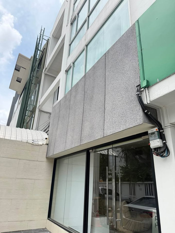 รูป HR3504ให้เช่าตึก 4 ชั้น สุขุมวิท 39 ทำเลทองค้าขายและทำธุรกิจ ใกล้ EmQuartier เหมาะสำหรับเปิดคาเฟ่, ร้านอาหาร, สปา, คลินิกความงาม - รูปที่ 6/17