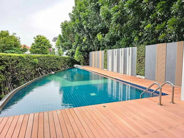 รูป HR3501ให้เช่าบ้านเดี่ยว หมู่บ้านลุมพินี สวนหลวง ร.9 | 4 ห้องนอน 4 ห้องน้ำ เดินเพียง 550 เมตรถึงสวนหลวง ร.9 และศูนย์กีฬาทางน้ำบึงหนองบอน - รูปที่ 18/26
