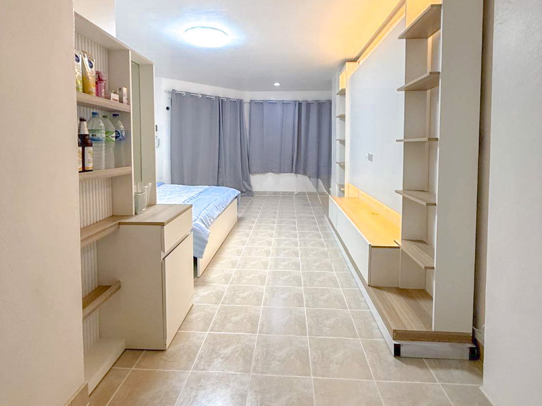 picture Jomtien Thip Condotel Studio Condo for Sale Sea View - 3/10