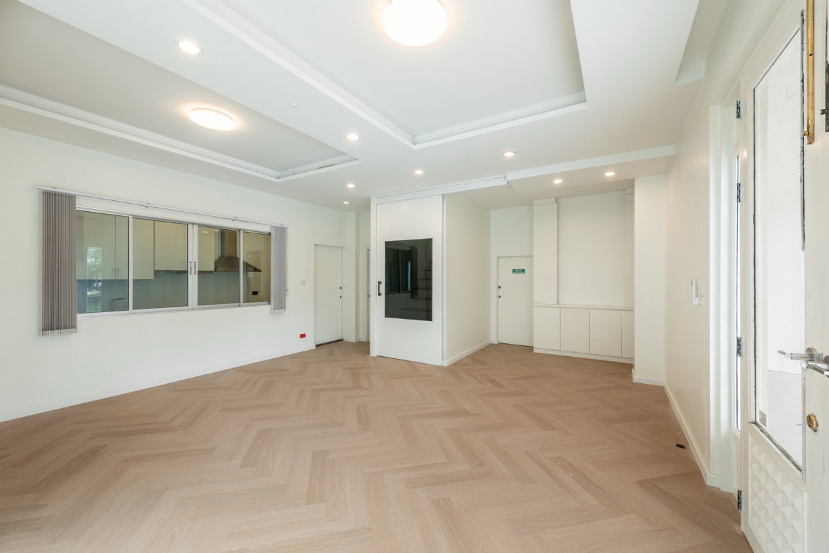 รูป 🏢🏡 ให้เช่า Home Office 4 ชั้น | ลาดพร้าว–วังหิน 78 📍 ทำเลดี ห่างปากซอยเพียง 50 เมตร ใกล้ 7-Eleven - รูปที่ 2/15