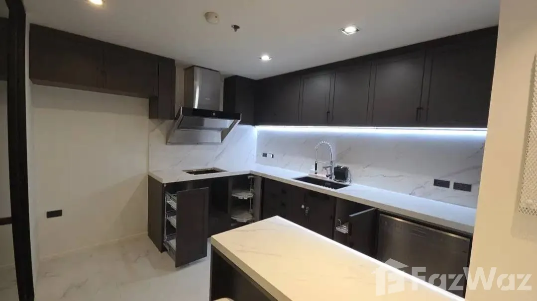picture 1 bedroom at The Royal Navin Tower 6446813 - 27/34