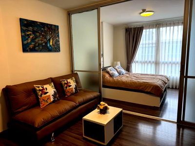 Condos for rent Maya Chiang Mai : Condo for rent, D Vieng Santitham, Chiang Mai city center, Tel +6682-3899314 (Boo)