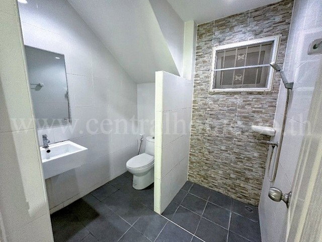 รูป บ้านแฝด ลา วิลล์ล่า อยุธยา ต่อเติมครบ ราคาถูก - รูปที่ 9/27