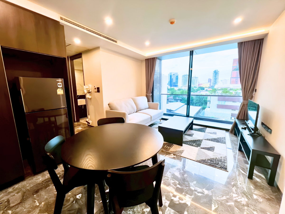 รูป คอนโดหรูอโศก ห้องใหญ่ 47 ตร.ม. เพียง 27,000 บาท ✨ 1 ห้องนอน ชั้น 7 ทำเล Prime Area - รูปที่ 5/10