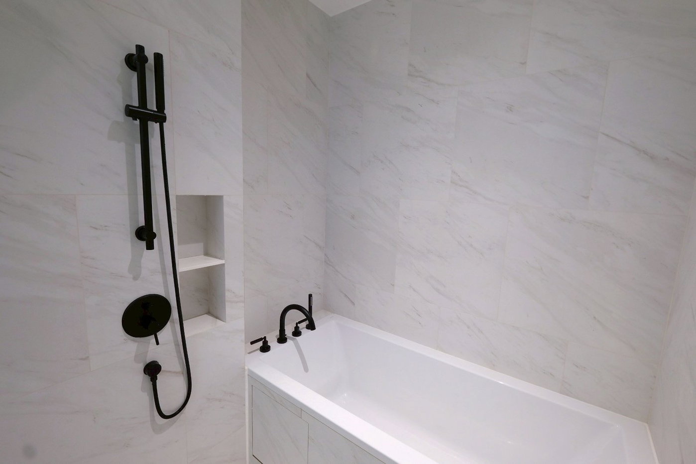 รูป LTHC15646 – Luxury Condo for Rent Sathorn | High Floor Modern Residence | Near BTS Saint Louis | 58,000 THB | คอนโดหรูให้เช่า สาทร ชั้นสูง ใกล้ BTS เซนต์หลุยส์ - รูปที่ 4/6