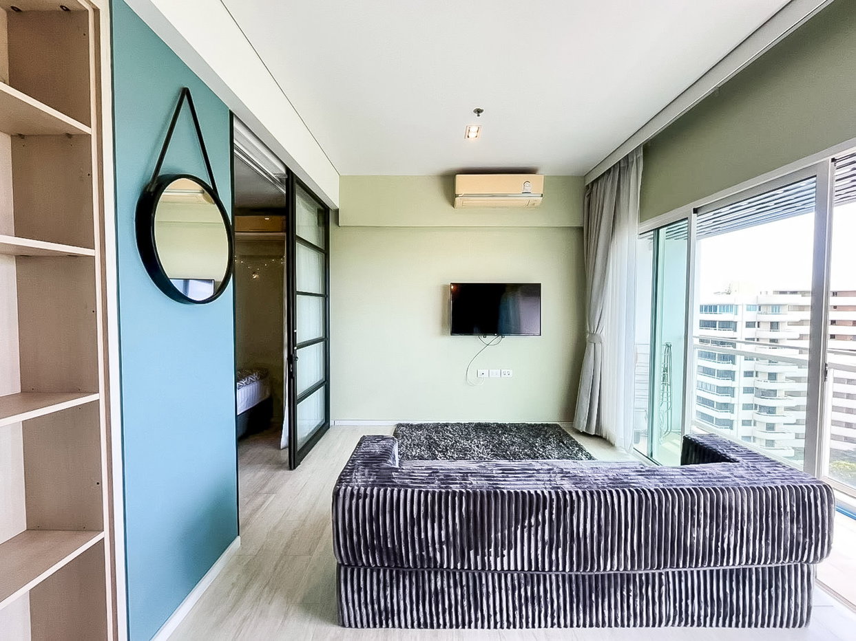 รูป Veranda Residence Pattaya 2 Bedroom Condo for Rent Sea View - รูปที่ 2/13