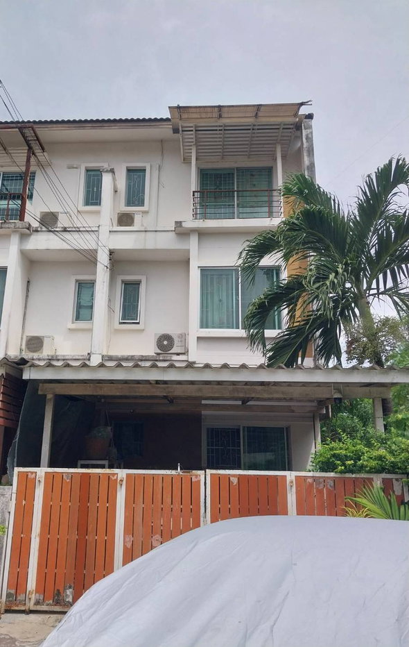 picture Townhome for sale, Prachasuk Lake & Mall. - 1/7