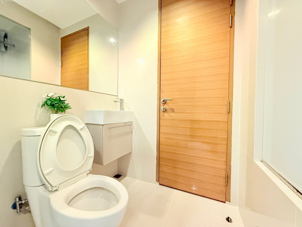 picture For Rent❗️𝐑𝐡𝐲𝐭𝐡𝐦 𝐑𝐚𝐭𝐜𝐡𝐚𝐝𝐚 - 𝐇𝐮𝐚𝐢𝐤𝐡𝐰𝐚𝐧𝐠  1 Bedroom 46 Sq.m. Near MRT-Huaikhwang  - 9/16