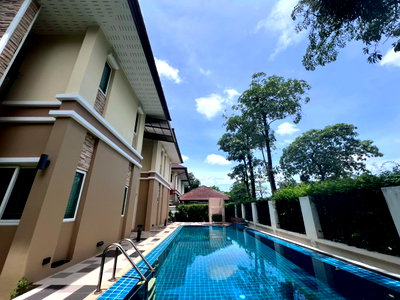 Houses for rent Soi On Nut (Sukhumvit 77) : House for rent near Mega Bangna with swimming pool