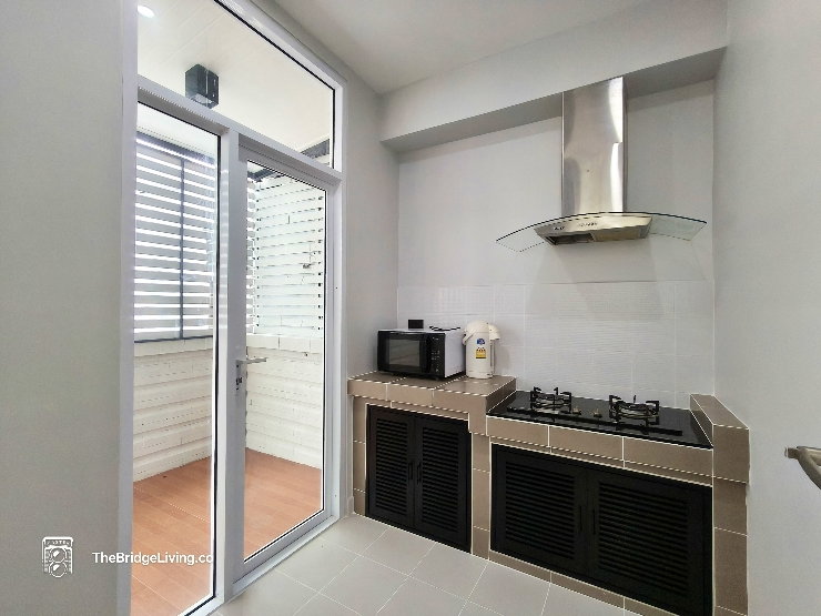picture Freshly renovated 3BR home near BISP Kohkaew - 7/13