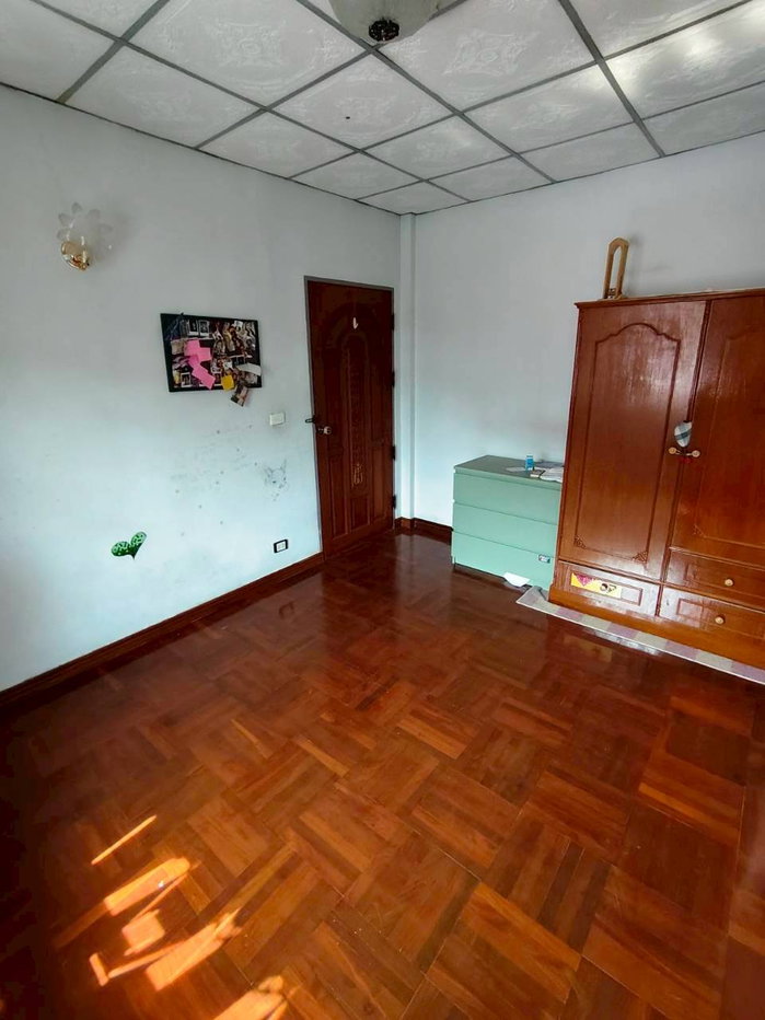 รูป [ขายด่วน! ตามสภาพ] บ้านเดี่ยว 124 ตร.ว. หมู่บ้านนันทวัน อ่อนนุช 44 เหมาะรีโนเวทหรือทุบสร้างใหม่ ทำเลลัดสุขุมวิท ราคาคุ้มที่สุดในโครงการ! - รูปที่ 6/19