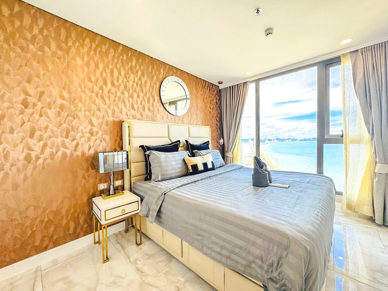 picture Copacabana Beach Jomtien Sea View Condo for Sale - 3/8