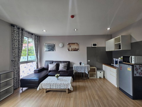 🍃 Room for RENT! at OnePlus 1 Condominium in Chiangmai Business Park next to 7-11 shop near to Central Chiangmai, Supermarket, Cafe, School and etc