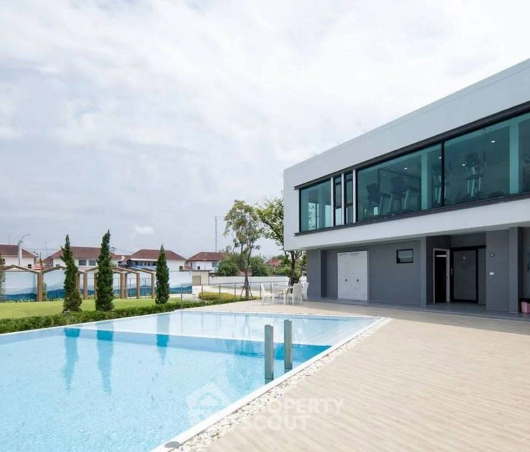 picture 3-BR Townhouse in Dokmai (ID 2974348) - 2/4