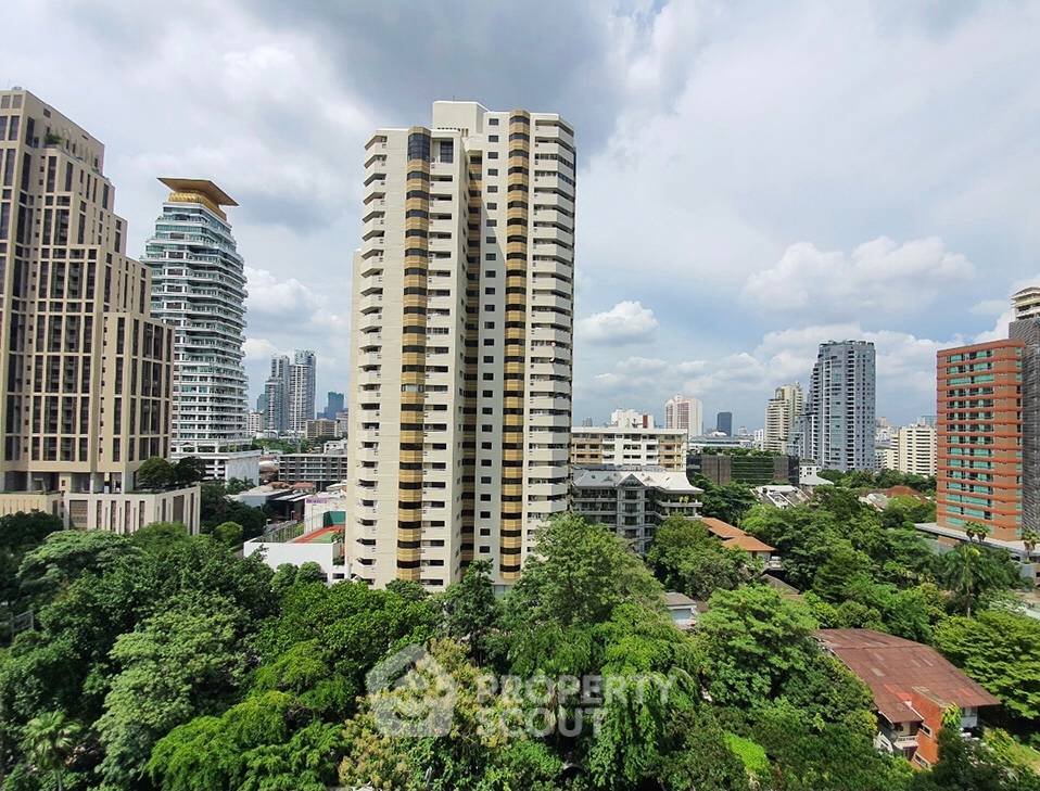 picture 2-BR Condo at Vittorio Sukhumvit 39 near BTS Phrom Phong (ID 507986) - 5/11