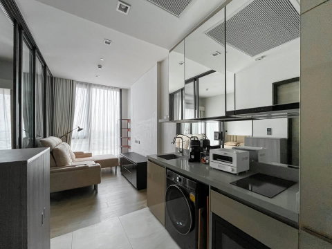The Crest Park Residences, beautiful room, good view, fully furnished. with comfortable travel in the city Ready for you to move in immediately!!