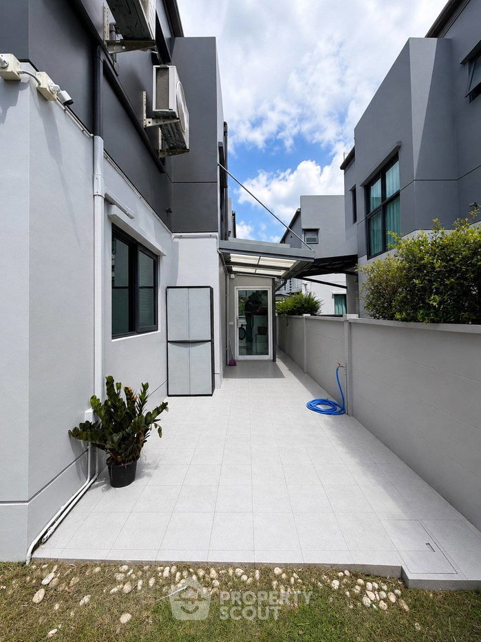 picture 3-BR House at Centro Bangna in Bang Kaeo (ID 2975768) - 2/19