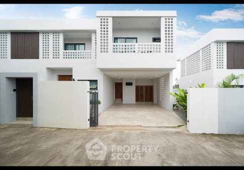 4-BR Villa in Rawai (ID 2975869)