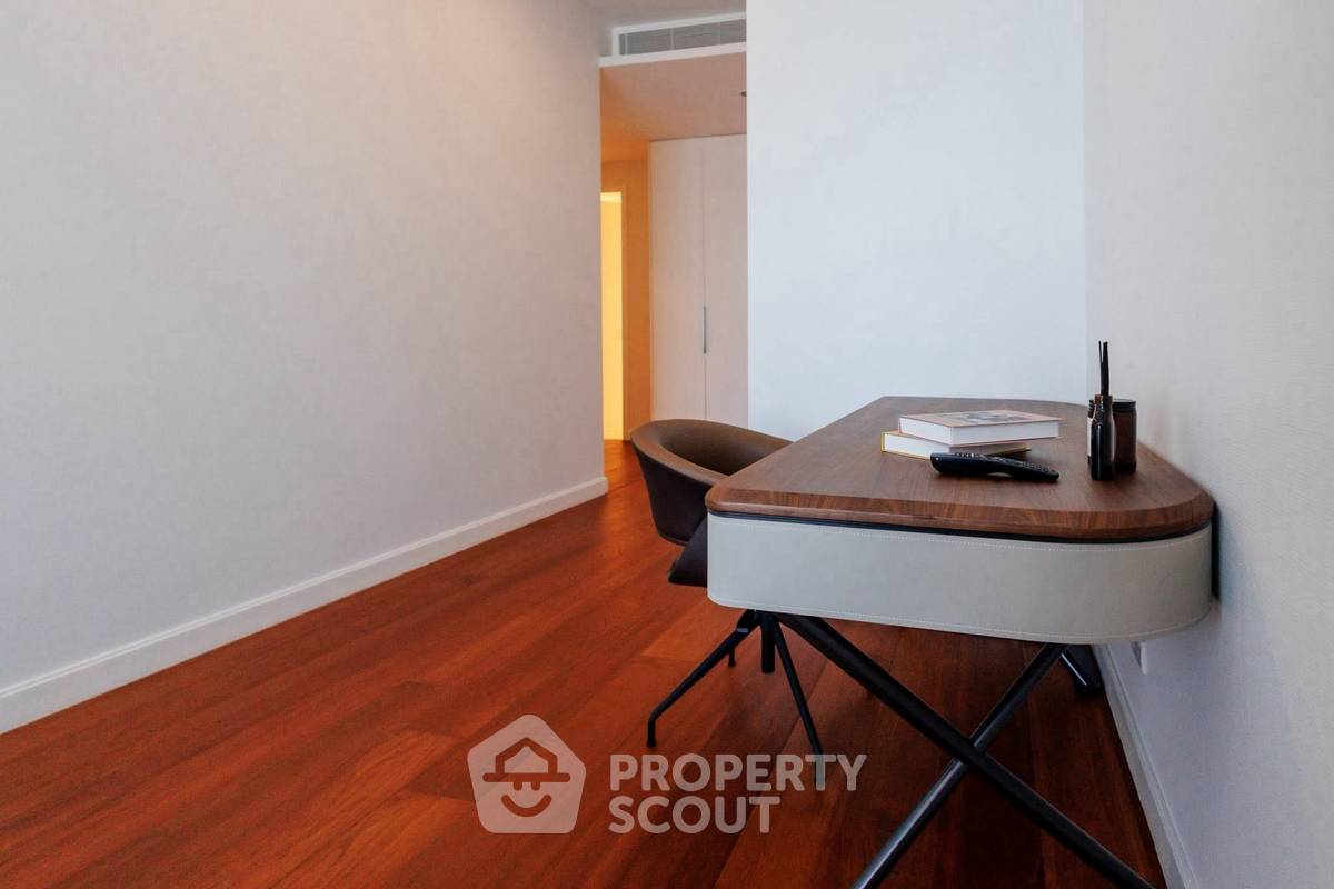 picture 2-BR Condo at 185 Rajadamri near BTS Ratchadamri (ID 2975782) - 10/13