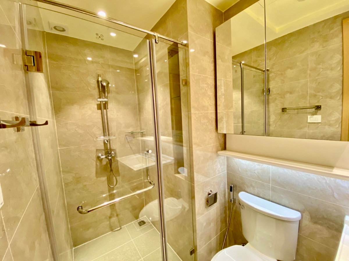 รูป ให้เช่า Regal Condo Sathorn – Naradhiwas ห้องสวย ชั้นสูง วิวมหานคร พร้อมเฟอร์นิเจอร์และเครื่องใช้ไฟฟ้าครบ เข้าอยู่ได้ทันที - รูปที่ 8/18