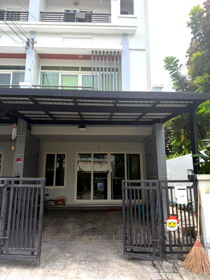 เช่าทาวน์โฮม เซ็นทรัล พลาซ่า บางนา : 🏡✨ ให้เช่าทาวน์โฮม 3 ชั้น โครงการ บ้านกลางเมือง เออบาเนียน ศรีนครินทร์ 46/1 3 ห้องนอน 3 ห้องน้ำ บ้านพร้อมอยู่ เฟอร์นิเจอร์ครบ 