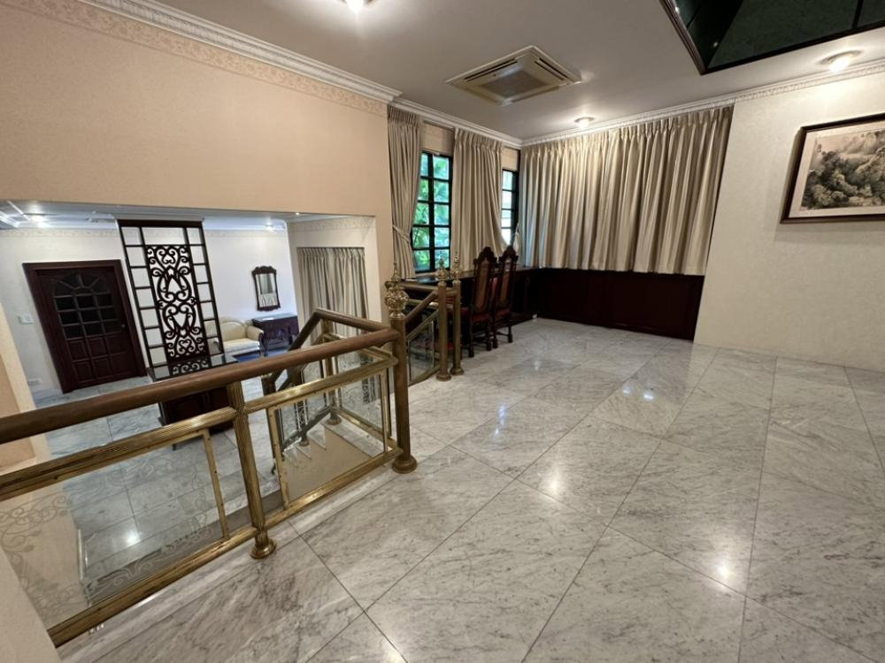รูป WS7683 🏡✨ ให้เช่าบ้านเดี่ยวหรู ย่านสาทร | พื้นที่ขนาดใหญ่ พร้อมอยู่ ✨🏡 เพียง ราคาเช่าเพียง 189,000 บาท/เดือน - รูปที่ 7/21