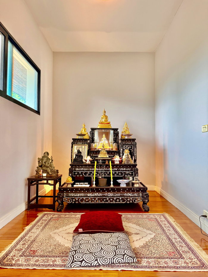 รูป ขายบ้านเดี่ยวหลังใหญ่ 243 ตร.ว. หมู่บ้านปัญญาอินทรา P1 พื้นที่ใช้สอย 560 ตร.ม.  ทิศใต้ ฮวงจุ้ยเศรษฐี  มีบ่อปลาคาร์ฟและสวนสวยหลังบ้าน พร้อมอยู่!  - รูปที่ 65/83