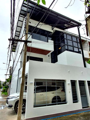 Townhouses for rent Makro Food Service Sukhumvit 71 : Townhouse for rent, Sukhumvit Soi 71, Phra Khanong, Ekkamai