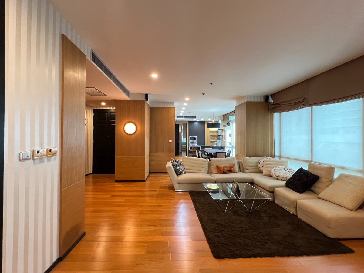 รูป The Height Thonglor - 2beds2baths +1Maid room 140sqm. in Thonglor Rent 60,000 Available Now - รูปที่ 1/18